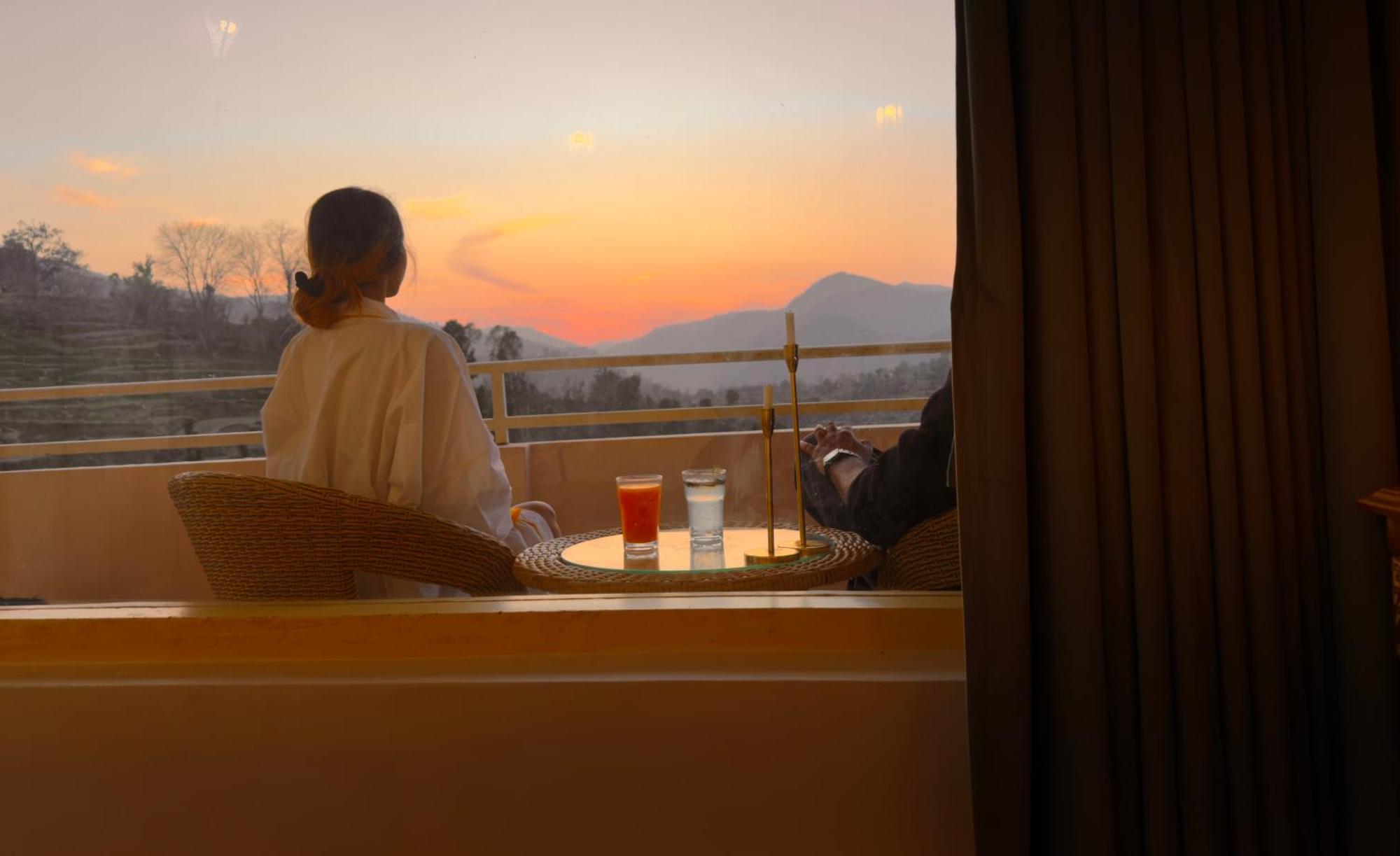 Nazaara -Thhpsociety - Mukteshwar - Witness The View From Your Bed ภายนอก รูปภาพ