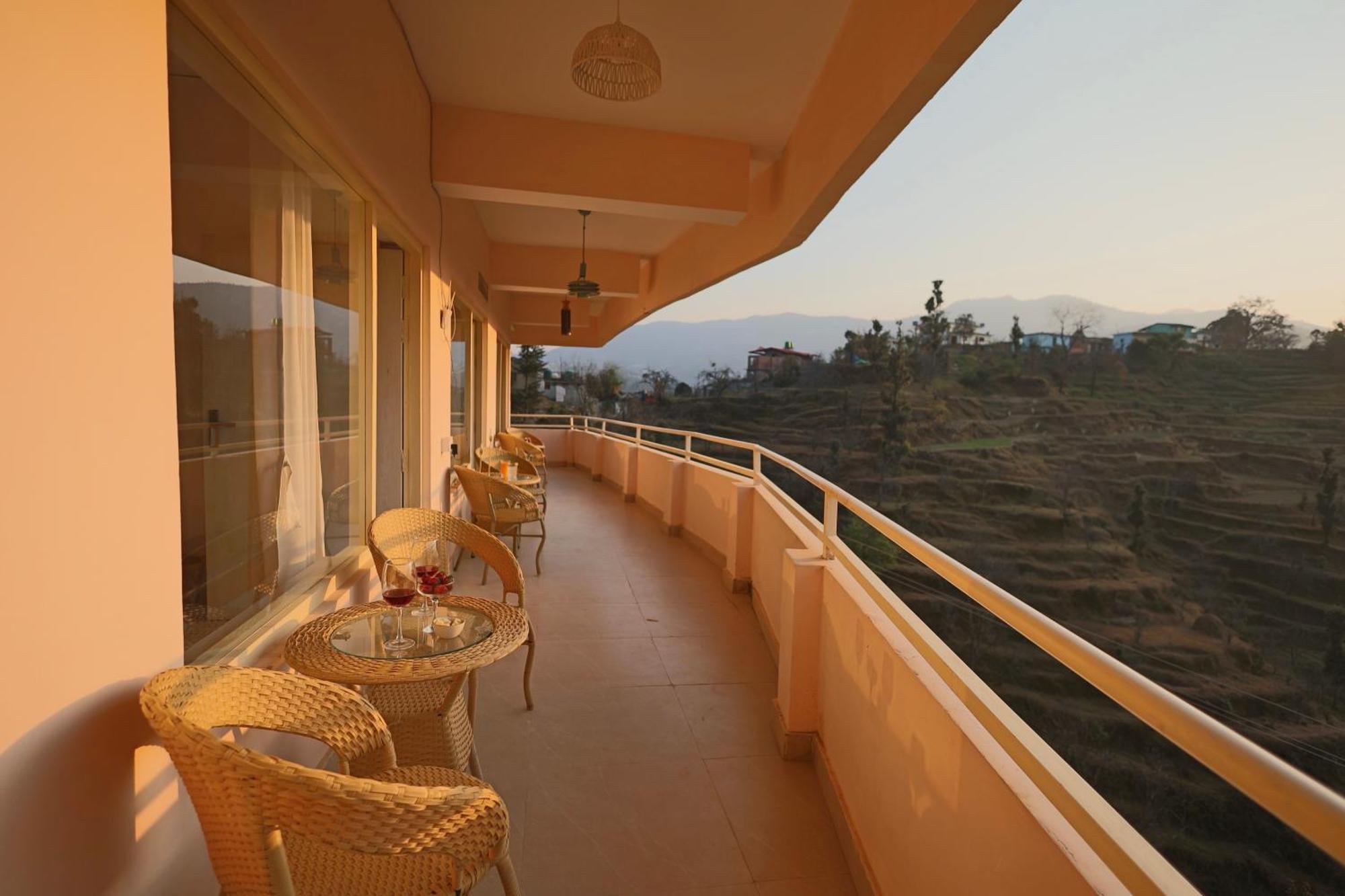 Nazaara -Thhpsociety - Mukteshwar - Witness The View From Your Bed ภายนอก รูปภาพ