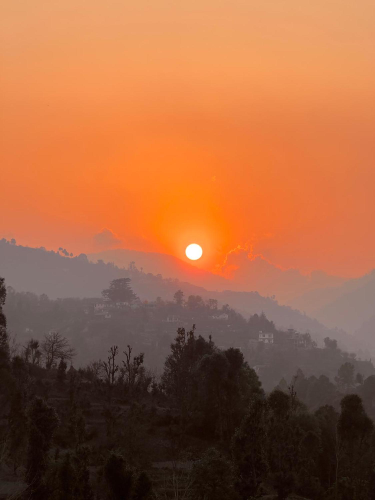 Nazaara -Thhpsociety - Mukteshwar - Witness The View From Your Bed ภายนอก รูปภาพ