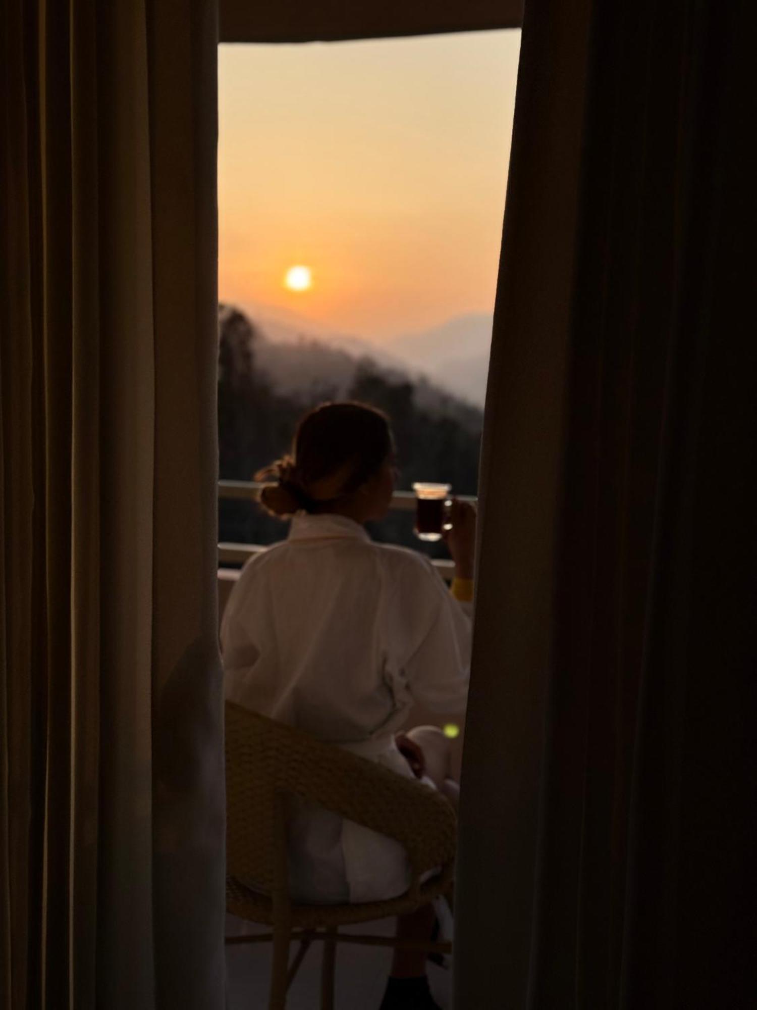 Nazaara -Thhpsociety - Mukteshwar - Witness The View From Your Bed ภายนอก รูปภาพ