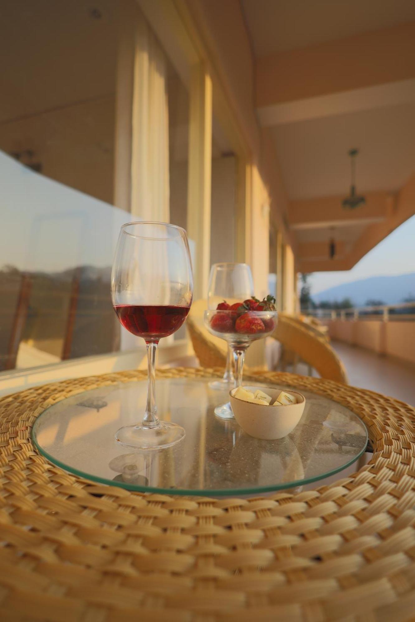 Nazaara -Thhpsociety - Mukteshwar - Witness The View From Your Bed ภายนอก รูปภาพ